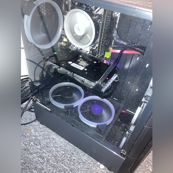 STG Aubron Gaming PC - Picture 2 of 4